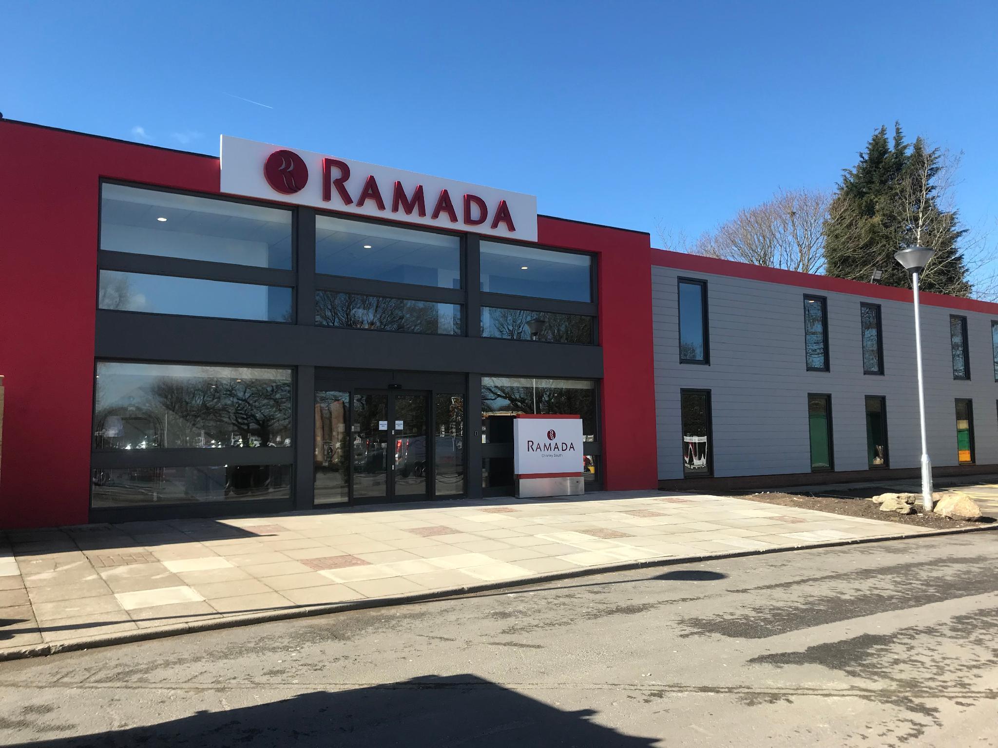 Hotel Ramada Chorley South Exterior foto